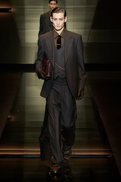 Look 22